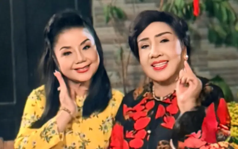 Lệ Thủy và Thoại Miêu lần đầu song ca cổ trong 'Đêm xuân sum họp' đầy xúc động