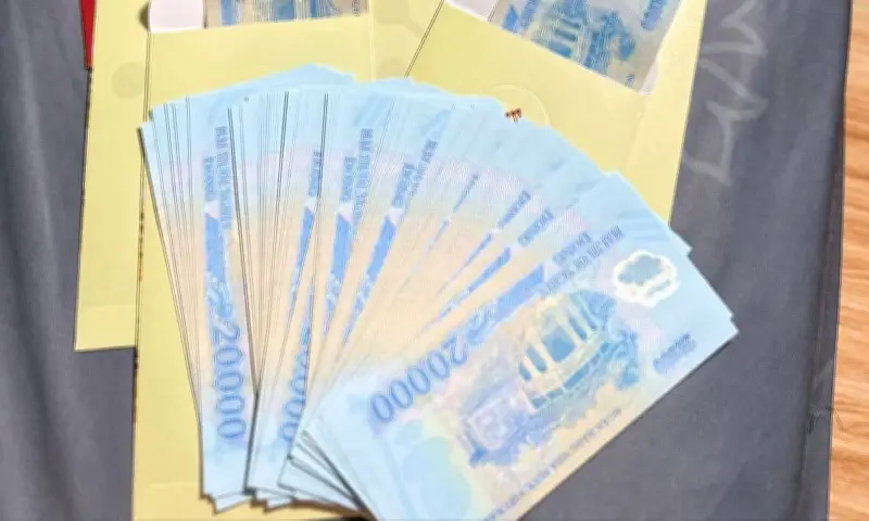 Lì xì 10.000 - 20.000 đồng để giảm áp lực tài chính cho người lớn