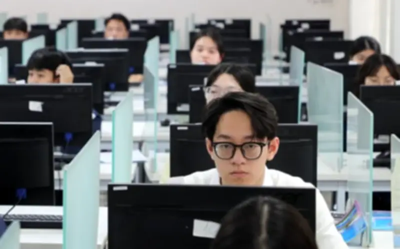 Lịch thi riêng các đại học 2026: HSA 6 đợt, quân đội lần đầu tổ chức