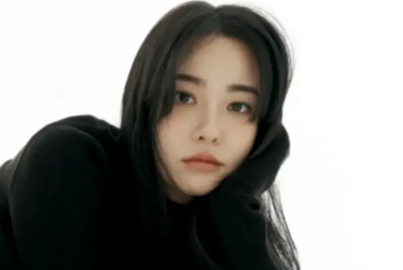 Lee Joo Yeon Tỏa Sáng Trong 'The Art of Sarah' - Series Netflix Đầu Tay Đầy Ấn Tượng