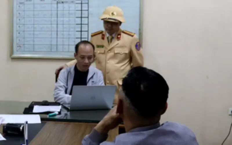 Lái xe vi phạm nồng độ cồn lén lấy lại xe bị tạm giữ ở Thái Nguyên