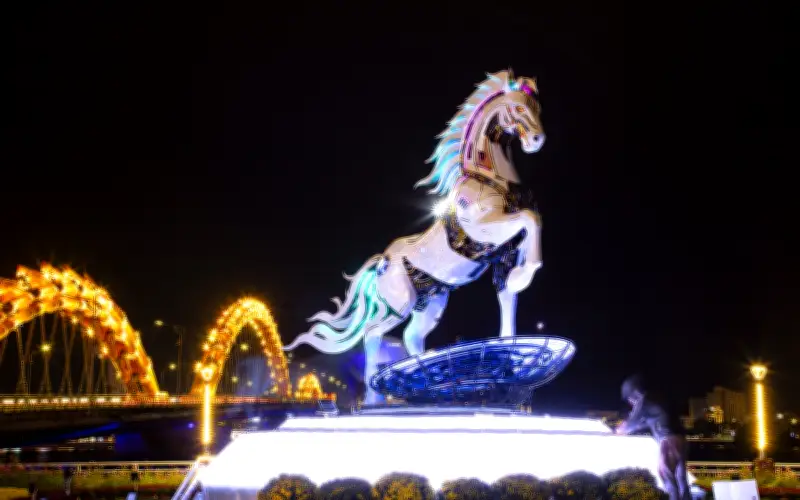 Linh Vật 'Kim Mã 4.0' Tại Đà Nẵng Thử Nghiệm Lên Đèn, Hứa Hẹn Điểm Check-In Tết