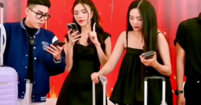 Livestream bán hàng cận Tết: Thu nhập tăng gấp đôi, áp lực cũng tăng cao