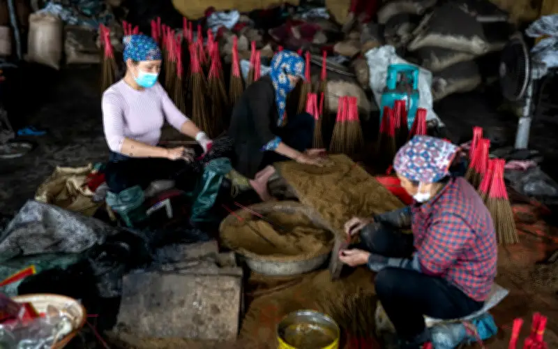 Làng Làm Hương Truyền Thống Tất Bật Những Ngày Cận Tết 2026