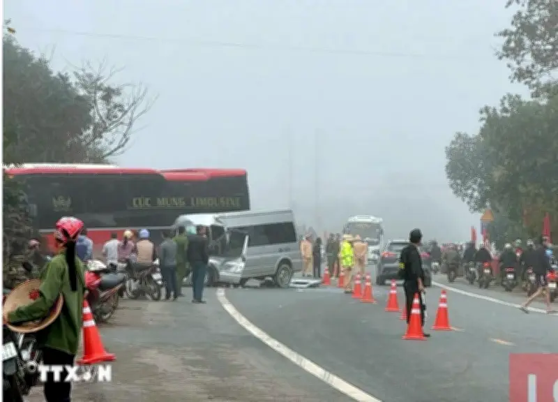 Lạng Sơn: Cấp cứu kịp thời 5 nạn nhân bị thương nặng trong vụ tai nạn giao thông