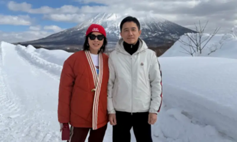 Lương Triều Vỹ - Lưu Gia Linh: Rong chơi đầu năm tại Nhật Bản và những chia sẻ về hôn nhân 18 năm