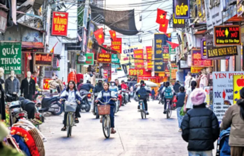 Làng Yên Lãng 'như phố' với dịch vụ đa dạng, thu nhập hàng tỷ từ công nhân thuê trọ