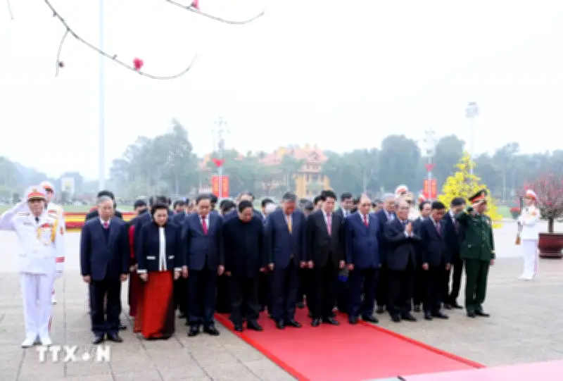 Lãnh đạo Đảng, Nhà nước viếng Lăng Chủ tịch Hồ Chí Minh nhân dịp Tết Nguyên đán