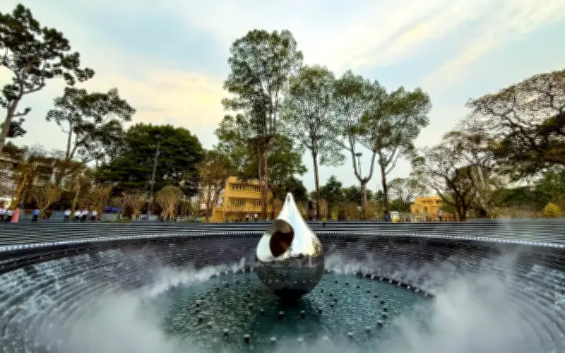 Lãnh đạo TP.HCM mặc niệm nạn nhân COVID-19 tại lễ khánh thành Công viên số 1 Lý Thái Tổ