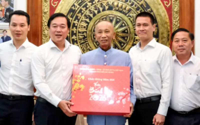 Lãnh đạo TP.HCM thăm hỏi Hiệp sĩ Đại Thánh giá và chuyên gia dầu khí