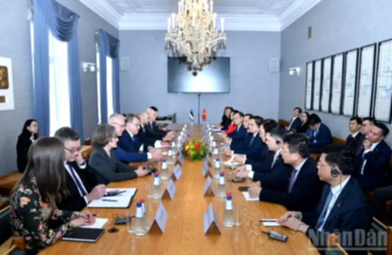 Lãnh đạo Việt Nam gửi điện mừng Quốc khánh 108 năm Cộng hòa Estonia