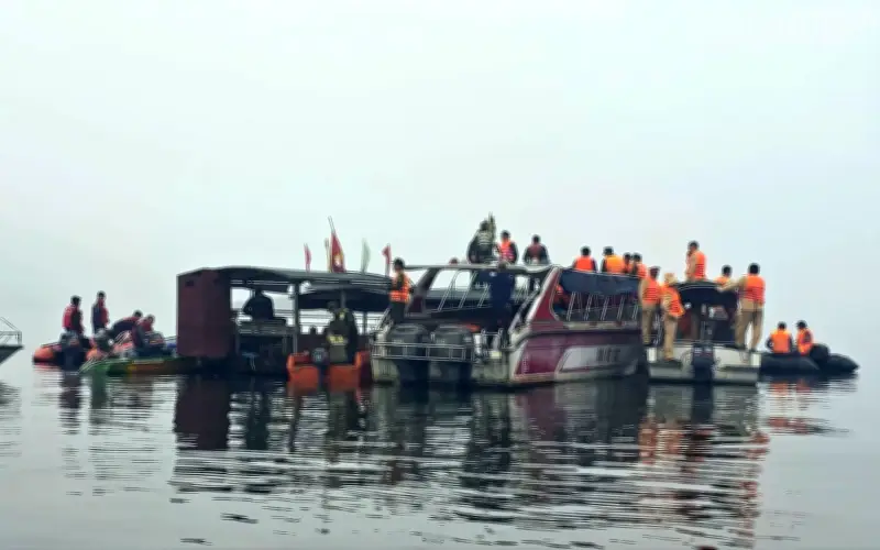 Lào Cai Khẩn Trương Khắc Phục Tai Nạn Tàu Trên Hồ Thác Bà, 1 Người Chết, 5 Mất Tích