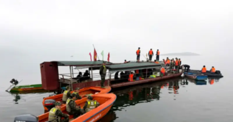 Lào Cai: Tìm thấy toàn bộ 6 nạn nhân mất tích trong vụ lật tàu chở khách trên hồ Thác Bà