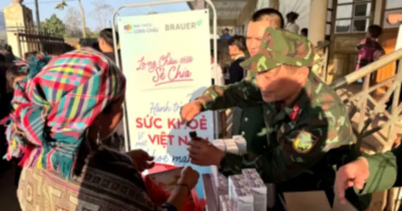 Long Châu lan tỏa yêu thương, xây Tết ấm cho người lao động và bệnh nhân khó khăn