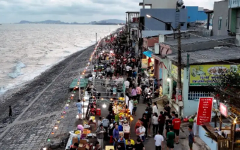 Long Hải khai trương phố đi bộ ẩm thực đêm, thúc đẩy kinh tế du lịch địa phương