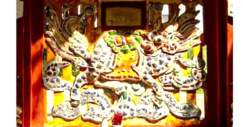 Long Mã Huế: Biểu Tượng Văn Hóa Từ Bình Phong Đến Lễ Hội