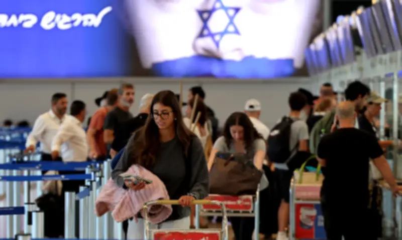 Loạt Quốc Gia Châu Âu Kêu Gọi Công Dân Rời Khỏi Trung Đông Vì Lo Ngại An Ninh