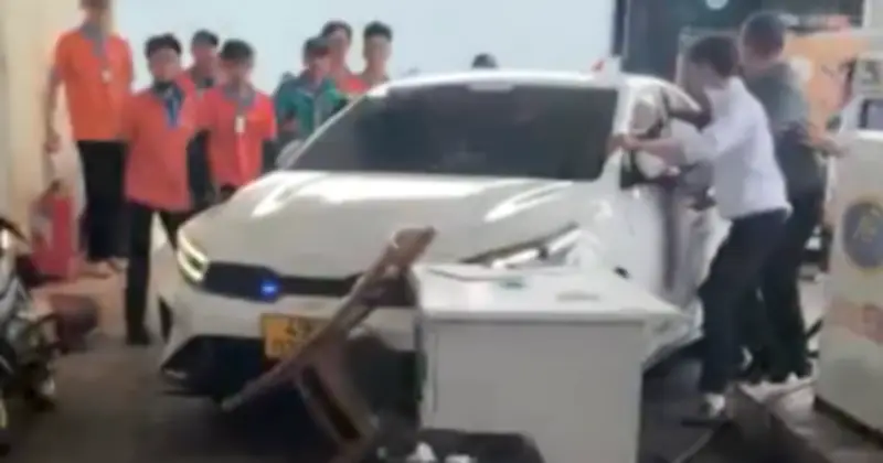 Đà Lạt: Bắt khẩn cấp tài xế say rượu tông xe vào đám đông trước bến xe