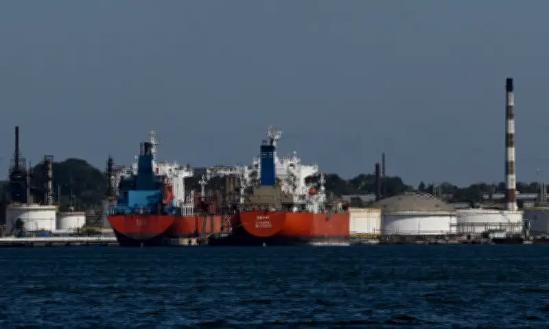 Mỹ Cấp Phép Xuất Khẩu Dầu Venezuela Sang Cuba, Giảm Thiếu Nhiên Liệu