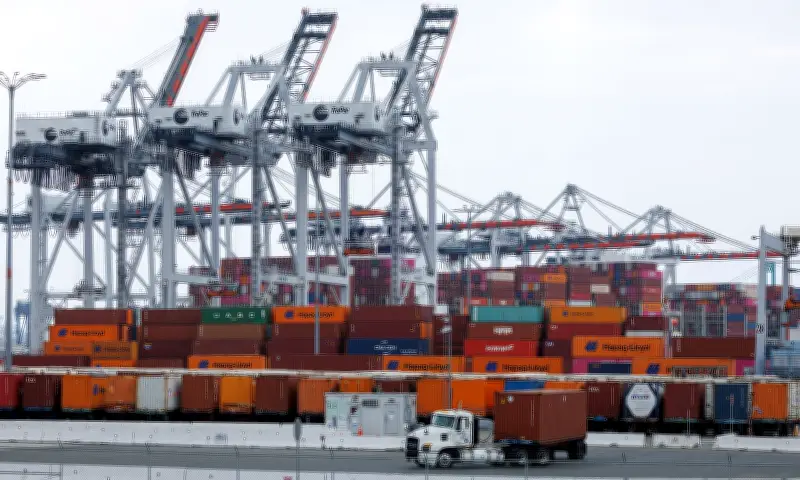 Mỹ Dừng Thu Thuế Đối Ứng Từ 24/2, Tạo Ra Bất Ổn Mới Trong Thương Mại Toàn Cầu