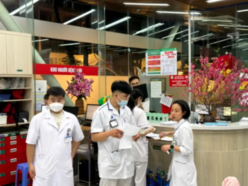 Đêm Giao Thừa Trong Phòng Cấp Cứu A9: Những Khoảnh Khắc Sinh Tử Và Lời Chúc Thầm Lặng