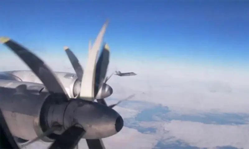 Mỹ Điều F-35, F-16 Bay Kèm Oanh Tạc Cơ Tu-95 Nga Ngoài Khơi Alaska