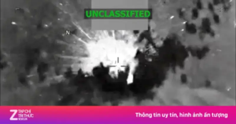 Mỹ không kích tàu nghi buôn ma túy ở Caribe, 3 người thiệt mạng trong chiến dịch gây tranh cãi