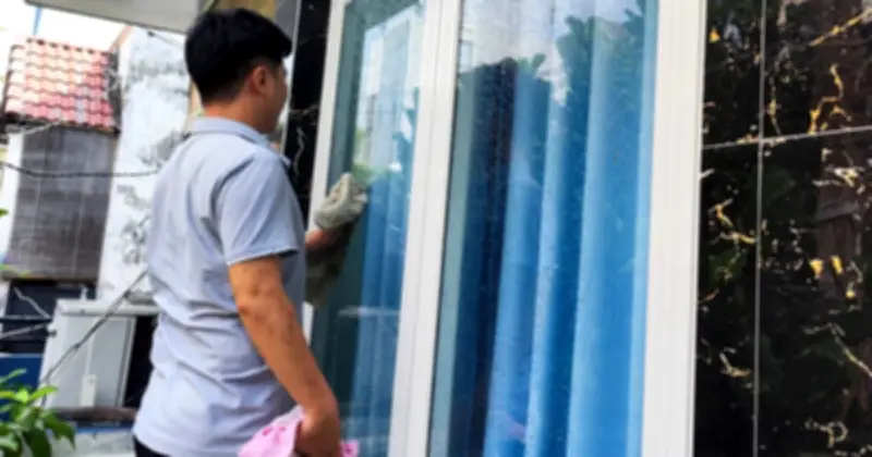 Ám ảnh dọn nhà cuối năm: Từ 'bãi chiến trường' đến nỗi sợ nội thất gỗ chạm trổ