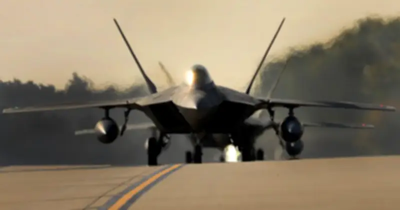 Mỹ tăng cường lực lượng F-22 tại Trung Đông, dấy lên lo ngại về căng thẳng hạt nhân Iran