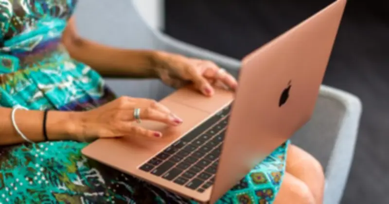 MacBook giá rẻ sắp ra mắt: Màu sắc nổi bật và chip iPhone làm nên sự khác biệt