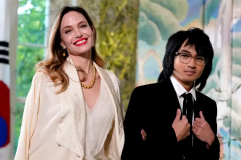 Maddox Jolie bỏ họ Pitt trong phim mới của Angelina, tiếp nối xu hướng từ bỏ họ cha của các con Jolie-Pitt