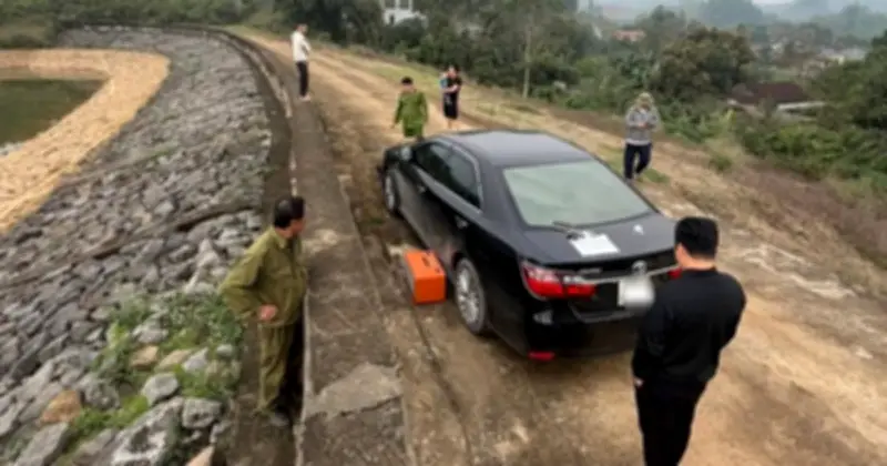 Người đàn ông để lại xe Camry và tờ giấy tuyệt mệnh ở hồ Ninh Bình đã được cứu sống
