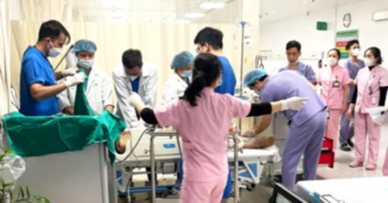 Người đàn ông ngừng tìm kiếm sau khi tự chữa cháy tại nhà ở Hà Nội