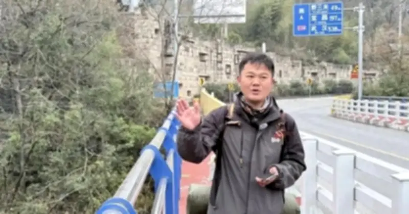 Chàng trai đi bộ gần 1.400km về quê ăn Tết, giảm hơn 13kg sau hành trình đầy thử thách