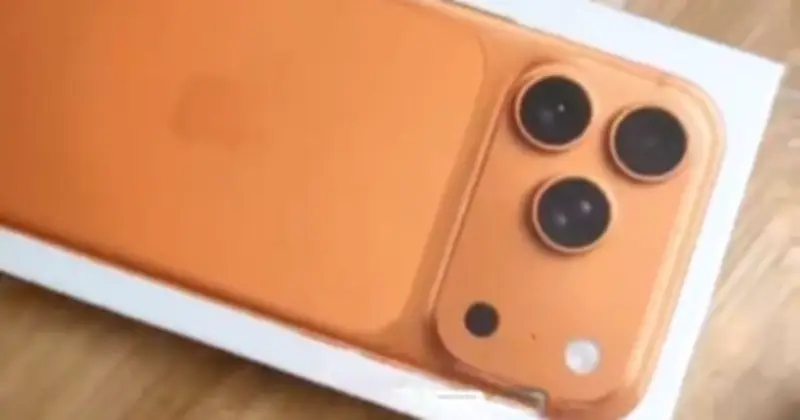 Trúng giải nhất iPhone, mở hộp chỉ thấy kẹo và gạch: Người đàn ông sốc nặng