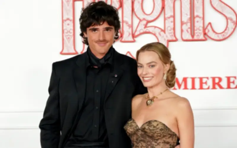 Margot Robbie Tiết Lộ Hậu Trường 'Đồi Gió Hú': Cảnh Thân Mật Không 'Nóng Bỏng' Như Tưởng Tượng