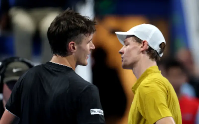 Mensik Gây Chấn Động, Đánh Bại Hạt Giống Số 2 Sinner Tại Qatar Mở Rộng