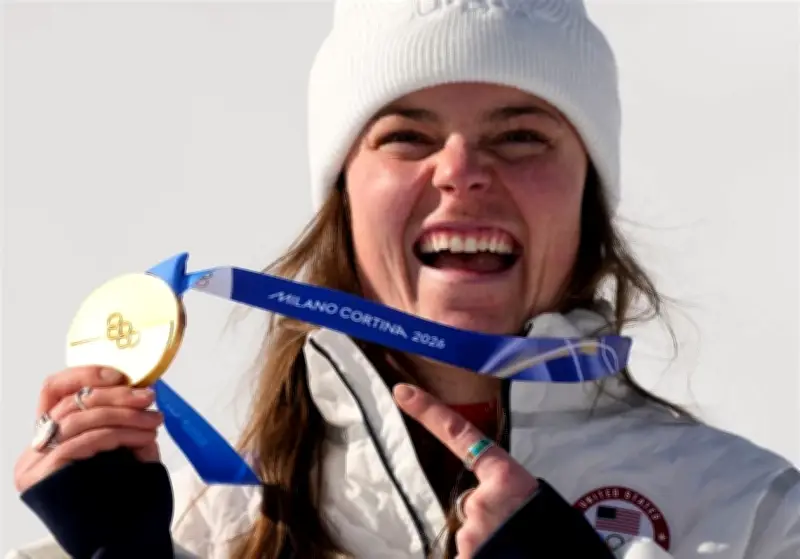 Huy chương Thế vận hội Milano Cortina 2026 bị nứt vỡ, vận động viên lo lắng về chất lượng