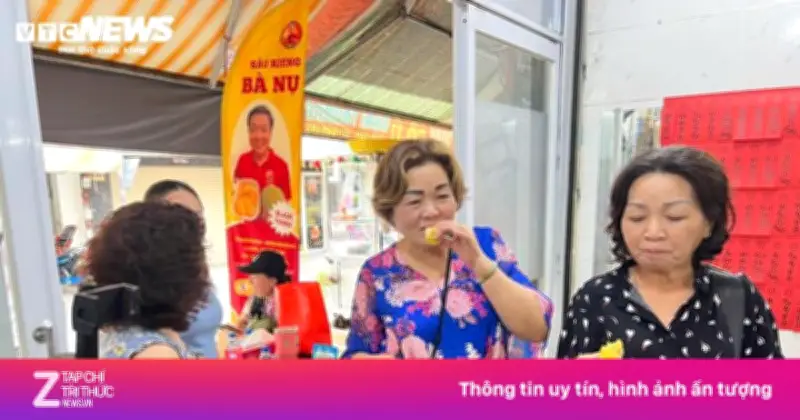 Sầu riêng tiền triệu 'cháy hàng' dịp Tết, Việt kiều về nước săn lùng đặc sản