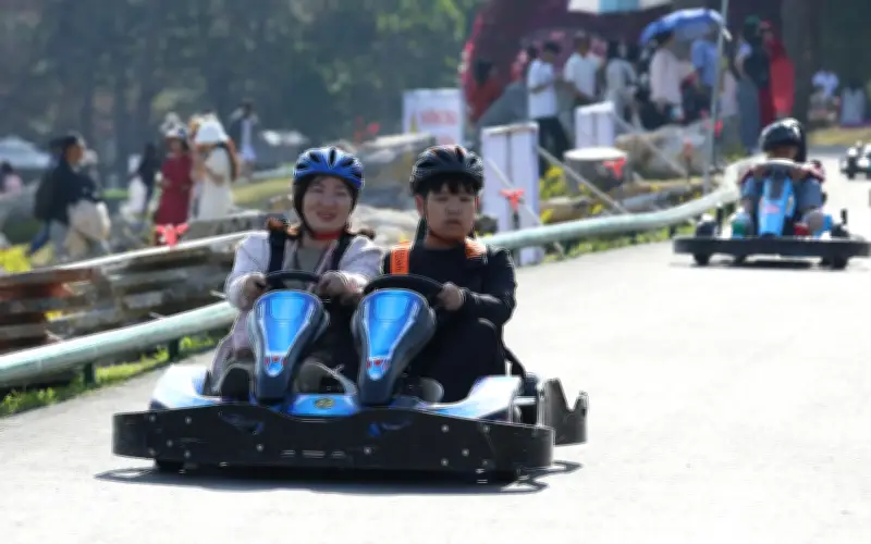 Miền Nam nắng nóng gay gắt, miền Bắc mưa rét vào sáng sớm ngày 22-2