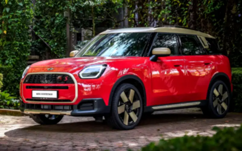 MINI Countryman Fiery Stallion Edition: Phiên bản đặc biệt chào năm Ngọ, giới hạn 18 chiếc