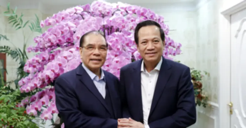 Bộ trưởng Bộ Dân tộc và Tôn giáo thăm chúc Tết Nguyên Tổng Bí thư Nông Đức Mạnh