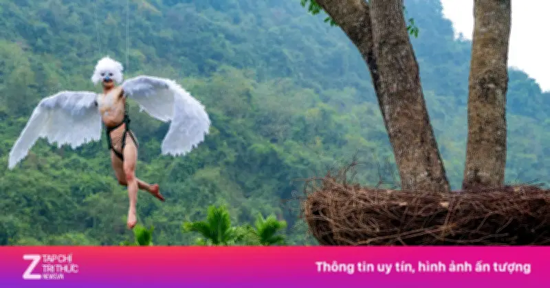 Màn múa chim non 'độc lạ' gây tranh cãi tại khu du lịch Ninh Bình