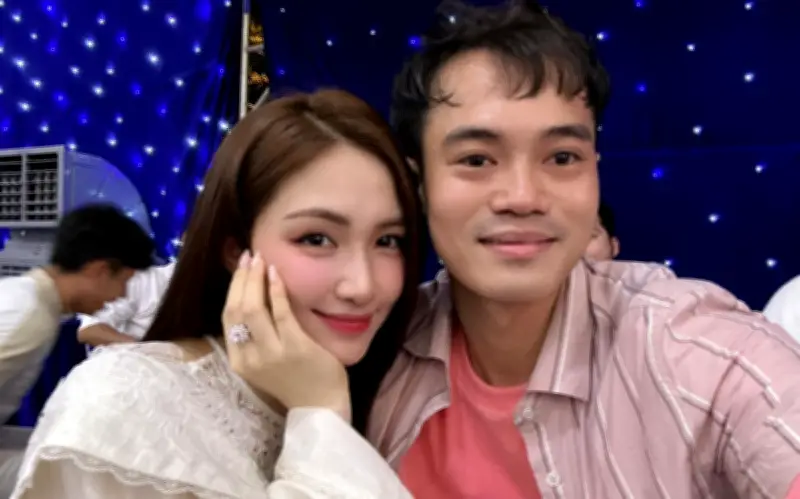 Món Ăn Đà Nẵng Khiến Văn Toàn, Bạn Thân Hòa Minzy Mê Mẩn