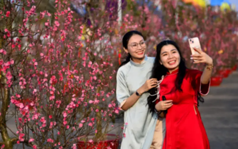 Mùng 1 Tết Bính Ngọ: Bắc Bộ đón không khí lạnh, Nam Bộ nắng nóng