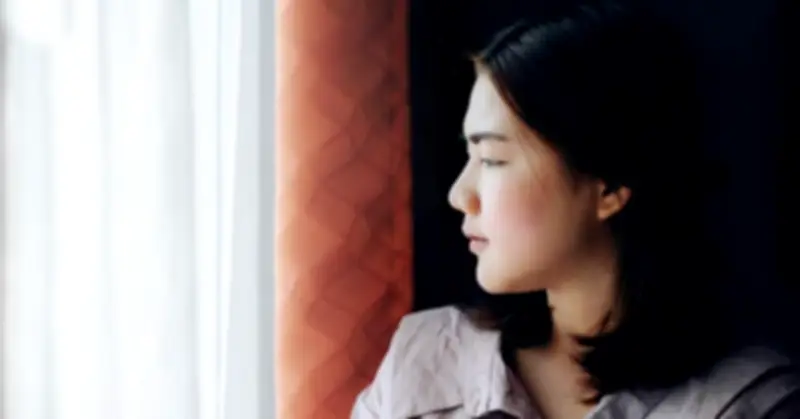 Mừng thọ mẹ 90 tuổi, 5 anh em cãi vã vì 9 chỉ vàng giấu trong ống bơ