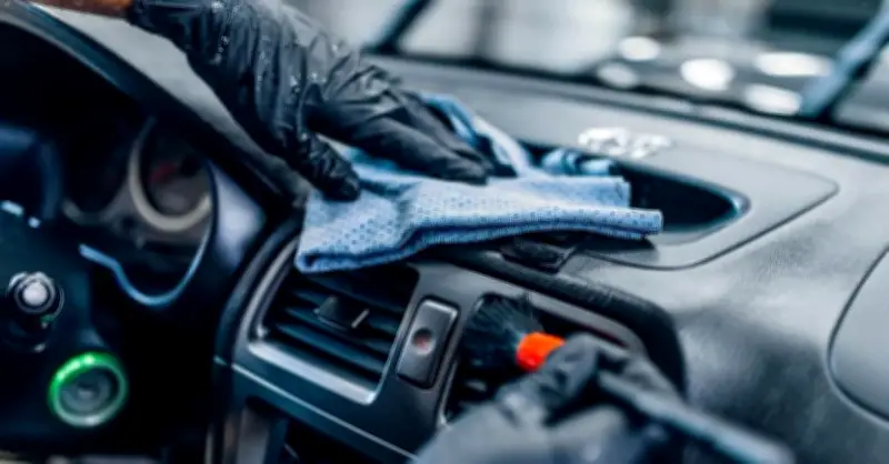 Mẹo vệ sinh điều hòa ô tô trong 15 phút, khử mùi hôi cho chuyến du xuân an toàn