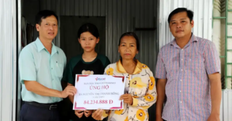 Bà Nguyễn Thị Thanh Hồng ở Cần Thơ nhận được gần 85 triệu đồng từ bạn đọc