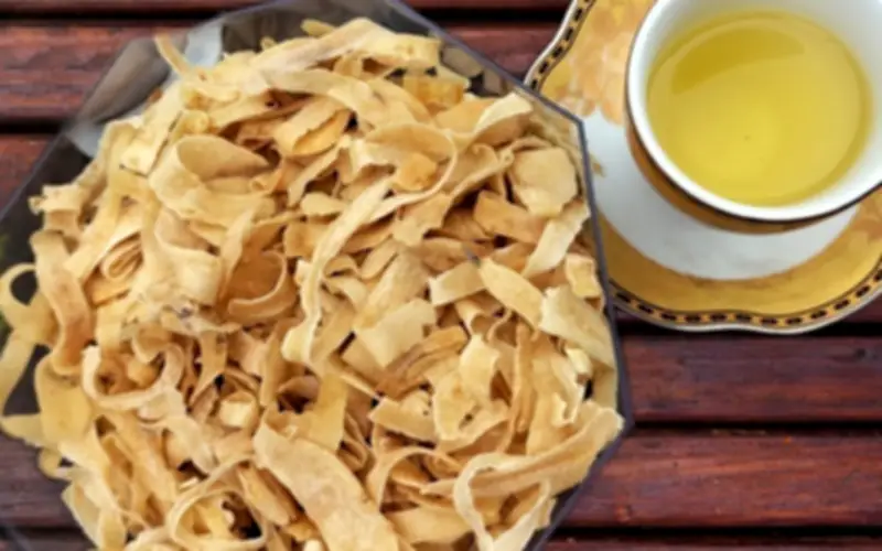 Mứt Rễ Cây Giá Độc Đáo: Hơn Nửa Triệu Đồng Mỗi Kg Vẫn Cháy Hàng Dịp Tết