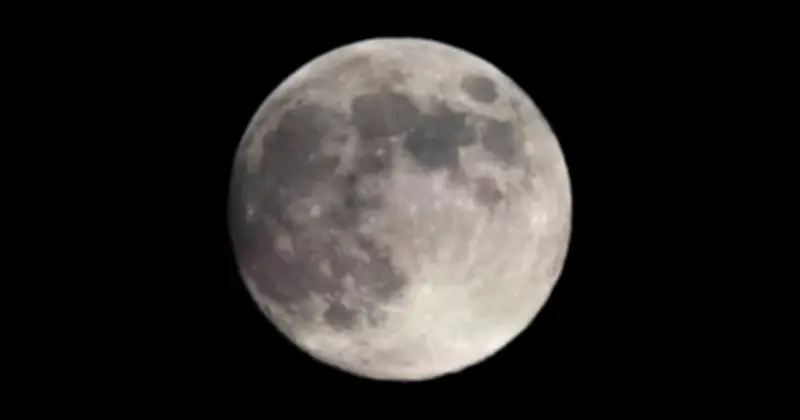 Mặt Trăng Đang Co Lại: Nghiên Cứu Mới Tiết Lộ Hàng Ngàn Dãy Núi Ngầm Và Nguy Cơ Động Đất